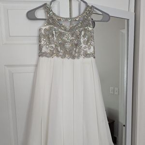 Girls White Fancy Dress, Hannah S brand, big girls size S, White